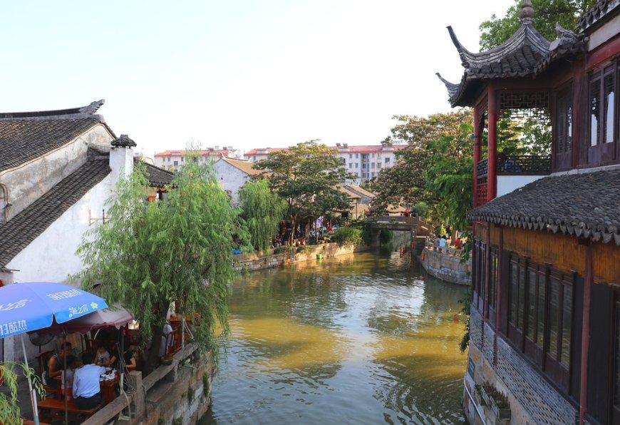 机智问答网页-提供智能解答-我今年好几次吧业主群搅的一团遭,就是我一个主动就让业主群里面都骂我一个人,相当于吵架吵得一团糟?